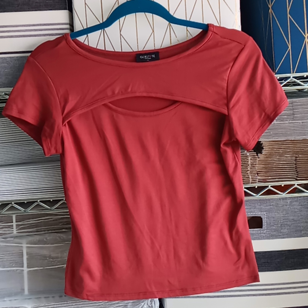 Women's short sleeve top size medium